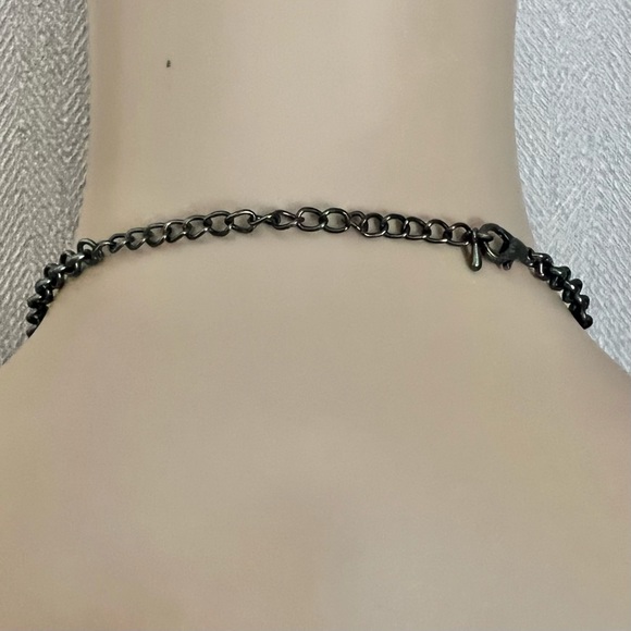 Costume Jewelry ‘Gem’ Necklace - Picture 9 of 10